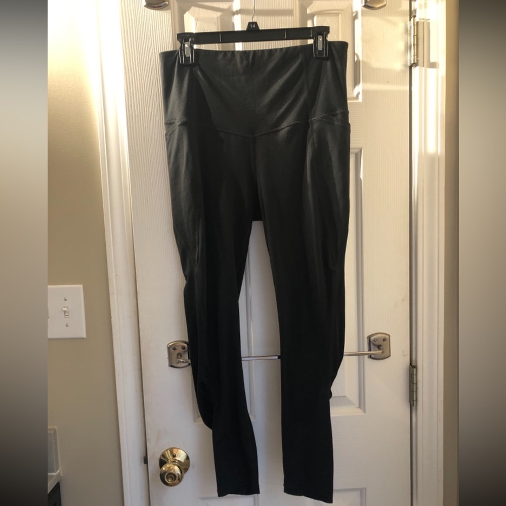 All in Motion large leggings